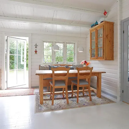 2 Bedroom In Holiday home *