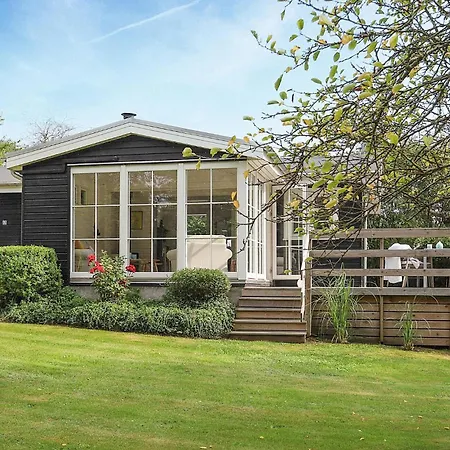 2 Bedroom In Vakantiehuis Samsø