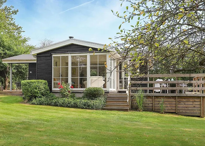 2 Bedroom In Casa de Férias Samsø